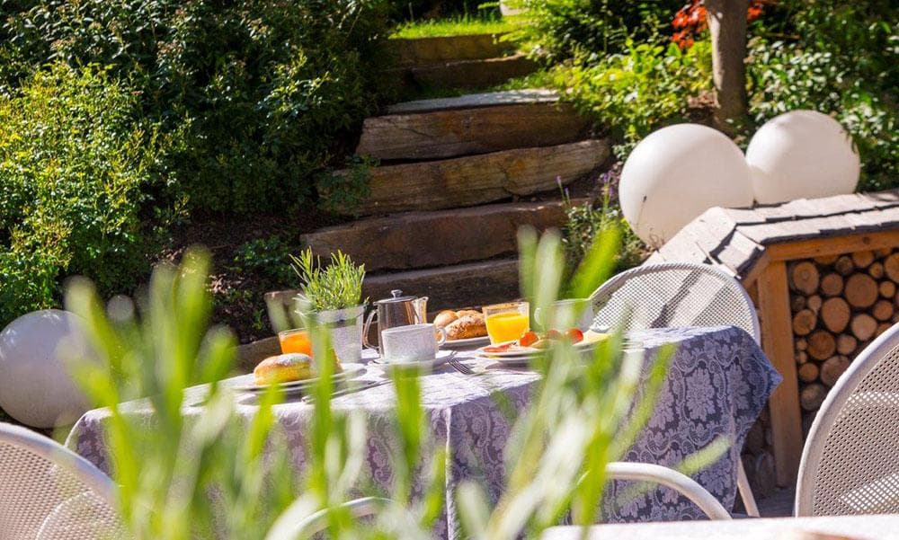Frühstück im Garten